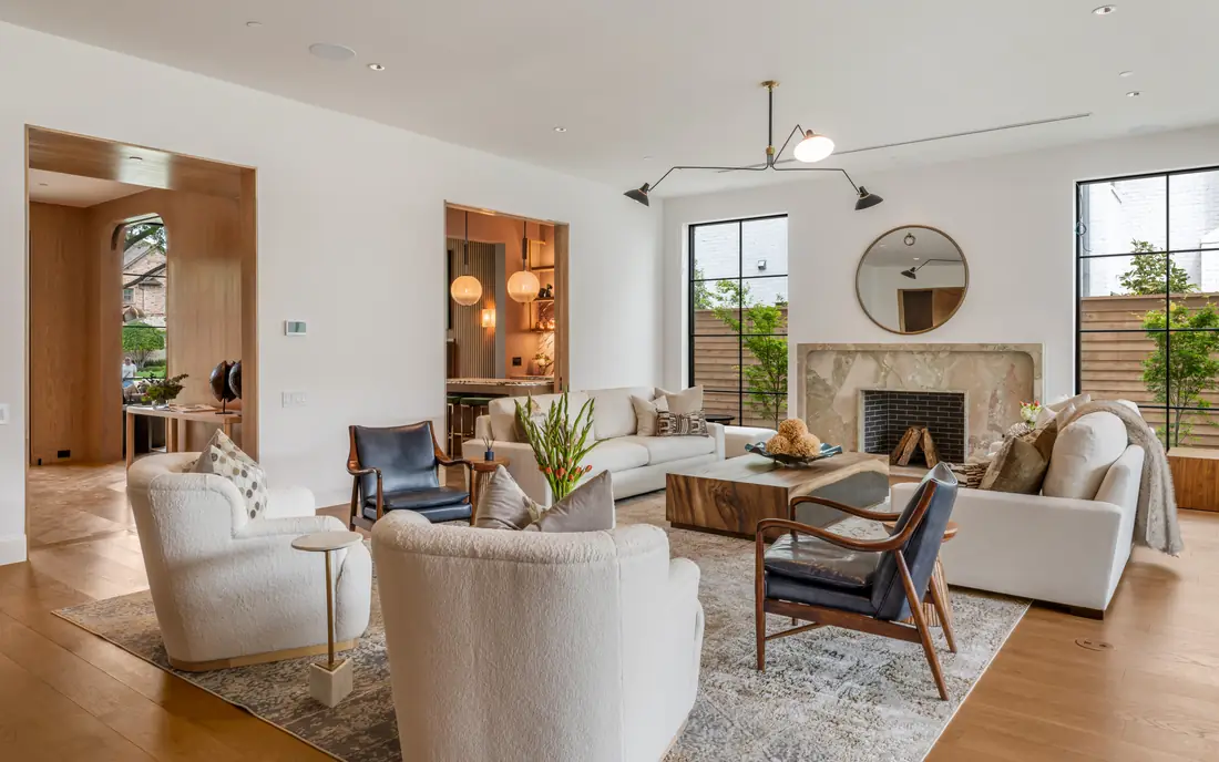 Villanova Drive custom home in Dallas by Shaw Building Group