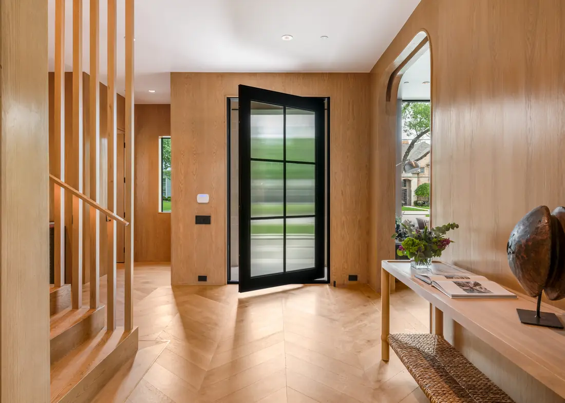 Villanova Drive custom home in Dallas by Shaw Building Group