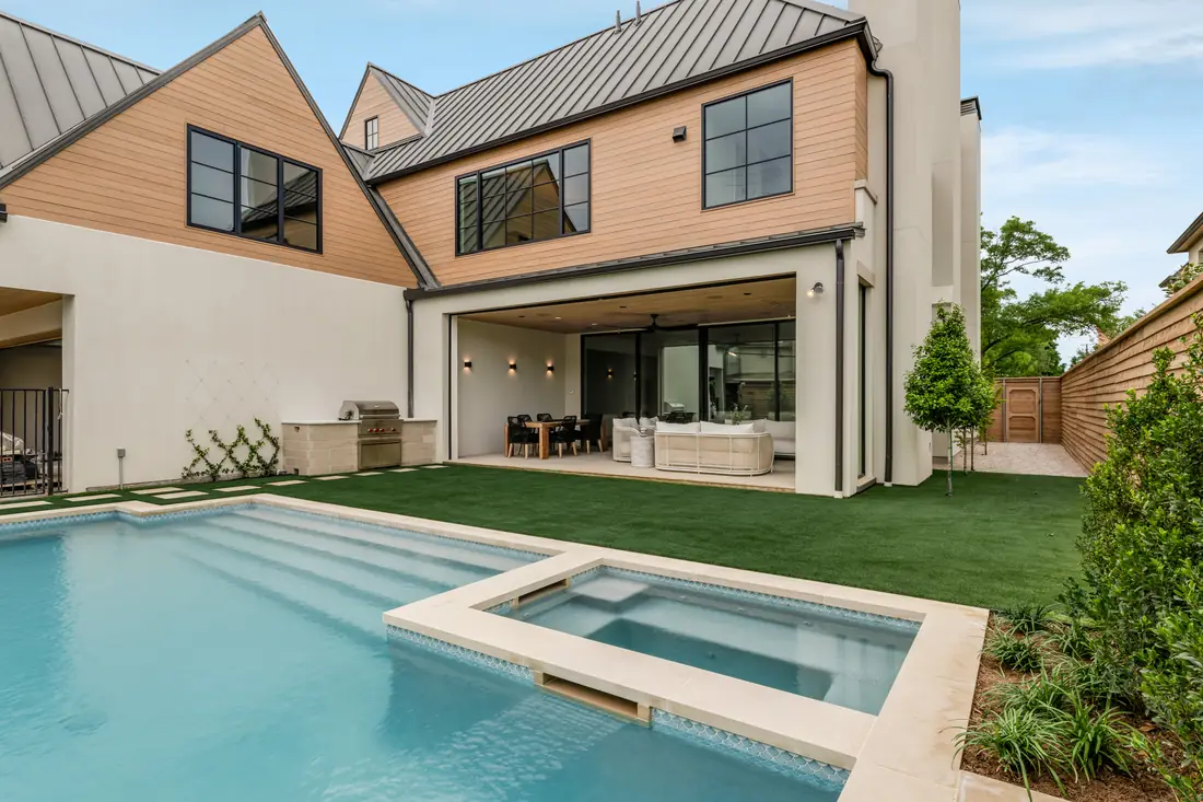 Villanova Drive custom home in Dallas by Shaw Building Group