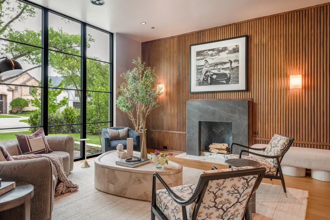 Villanova Drive custom home in Dallas by Shaw Building Group