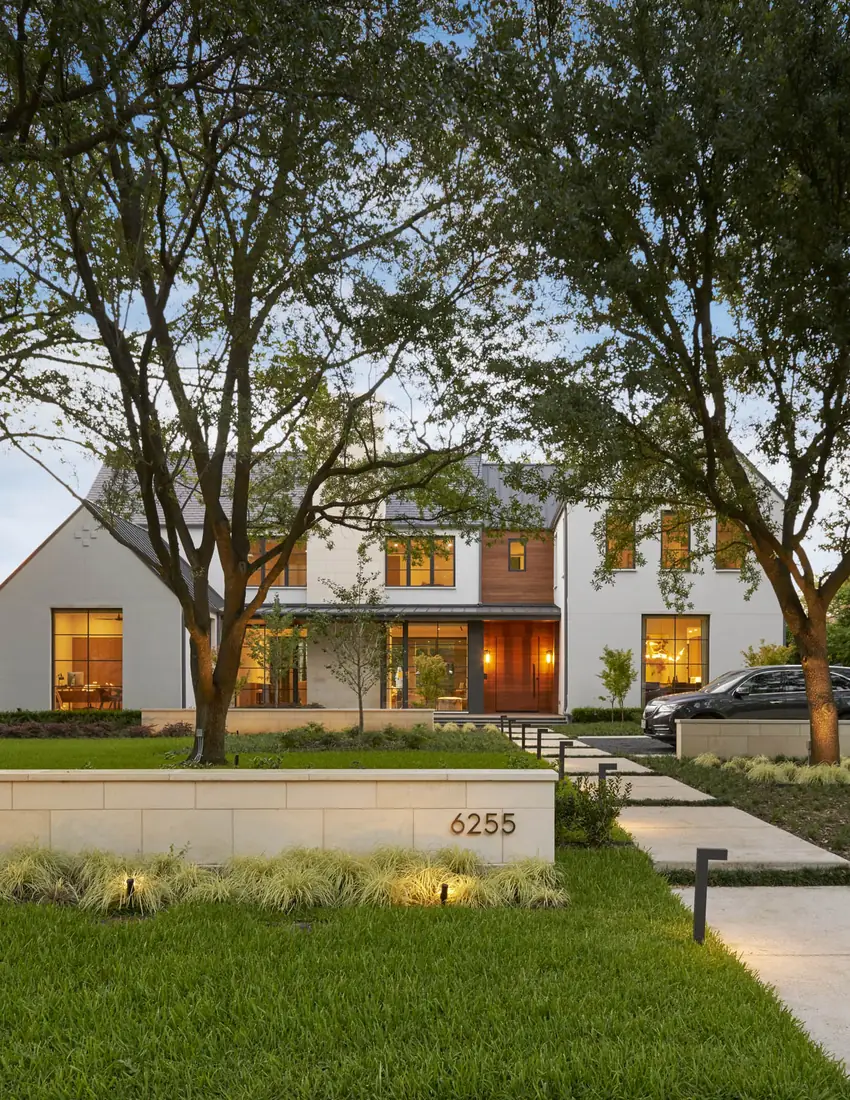 Woodland Drive custom home in Dallas by Shaw Building Group